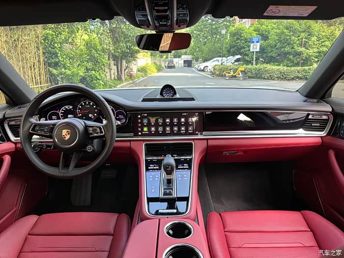 23年保时捷帕美标轴 行驶2万多公里 原版精品车况