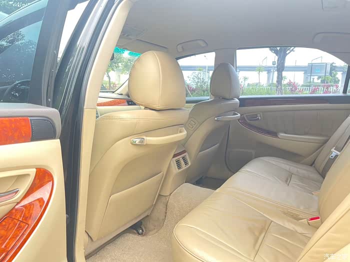 3w多点,07年皇冠