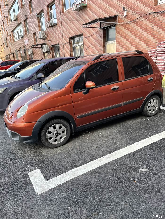 出售11年雪佛兰乐驰手动1.2排量最顶配个人一手,铁件原漆!