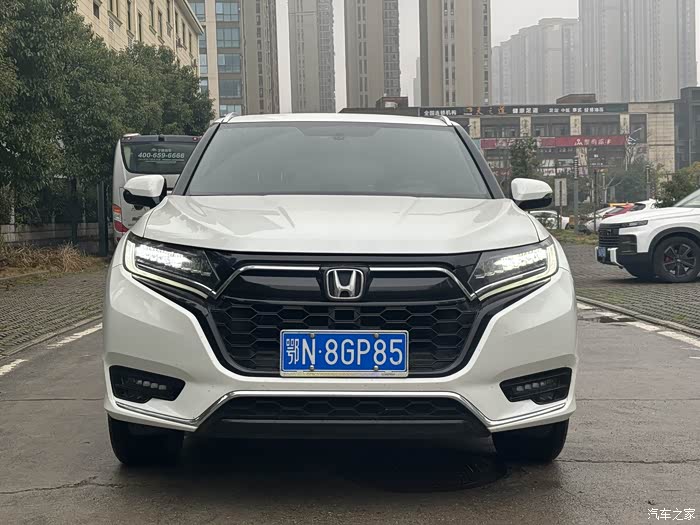 本田urv2020款370turbo两驱尊雅版行驶