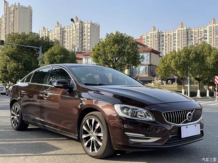 到19年沃尔沃s60l极品车况首付188万开走