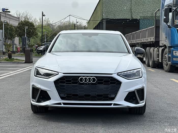 出售20年奥迪a4l豪华5万公里感兴趣私信我