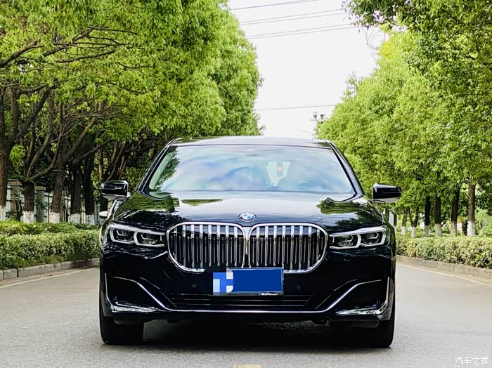 2020年宝马730豪华