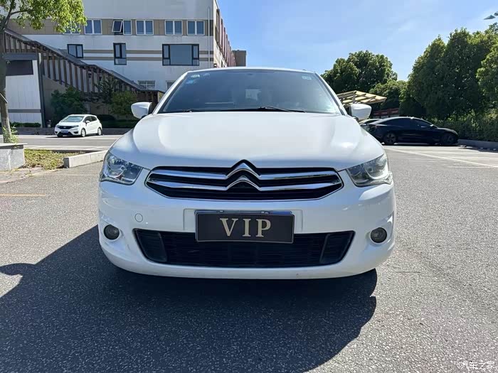 16年雪铁龙爱丽舍 1.5手动,一手车大屏导航, 倒车影像