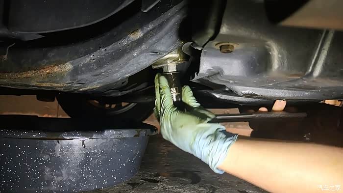 机油diy系列美版七代丰田凯美瑞diy换机油保养