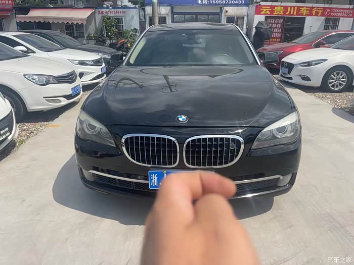 新到一手09年宝马740豪华版车况精品!