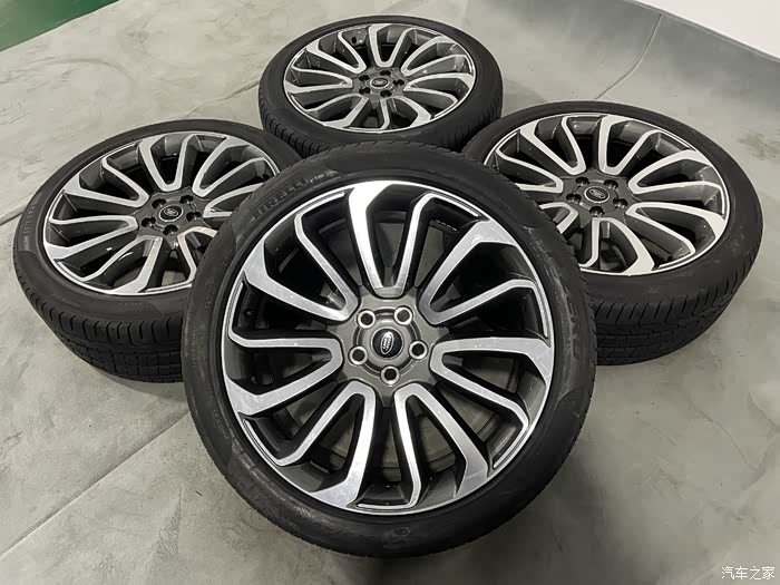 路虎揽胜刀锋银色锻造22寸轮胎2754022要的联