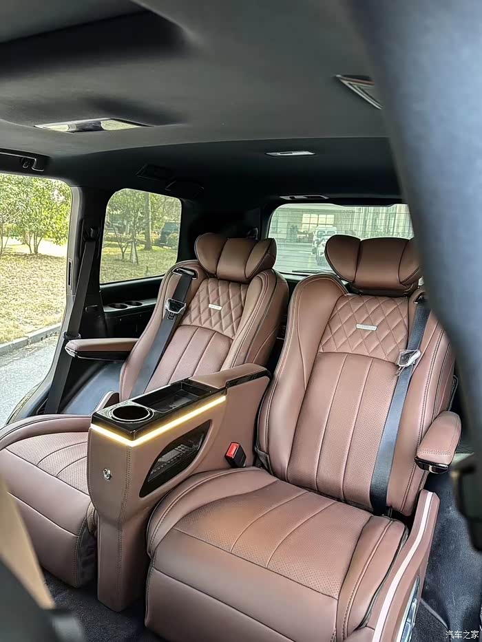 点击:>1|回复:>0兰德酷路泽论坛>定制款酷路泽专用后排航空座椅,无损