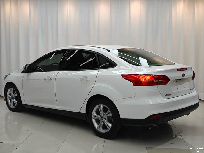 首付5000就能开回家15年福克斯自动16重点全车原漆