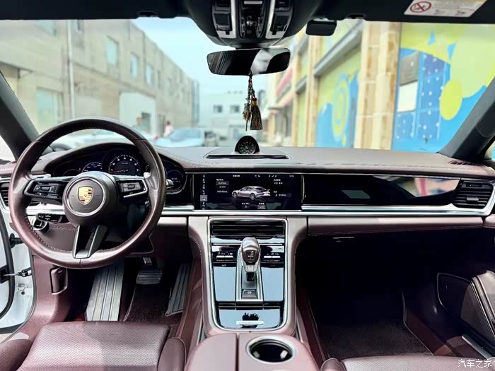 2021年 帕美!2万多公里,配置不错,玛莎拉红内饰,行政加