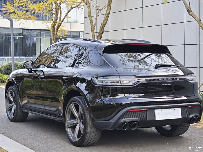 22年上牌云南首台黑武士选配保时捷macan原版原漆1