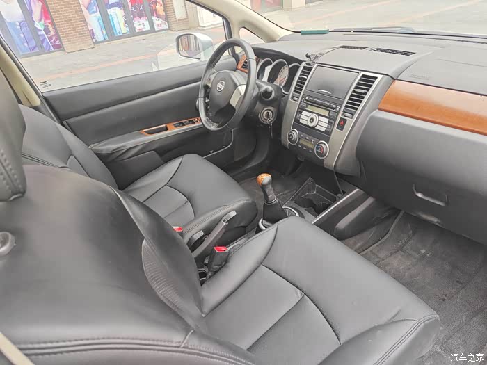 10年日产颐达 发动机变速箱一点问题没有 换挡顺畅 提速很有