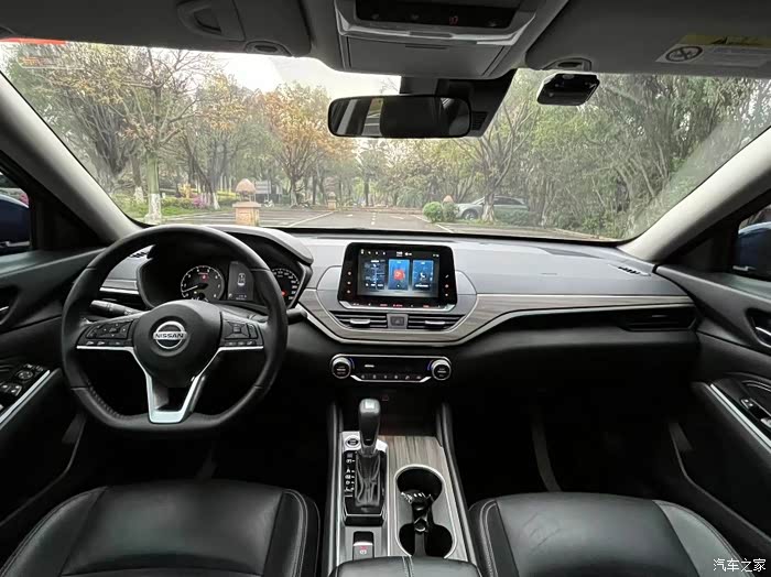 2022年11月21款日产天籁20l舒适版一手车3万公