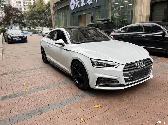 20款奥迪a5轿跑40tfsi时尚安全行驶88万公里