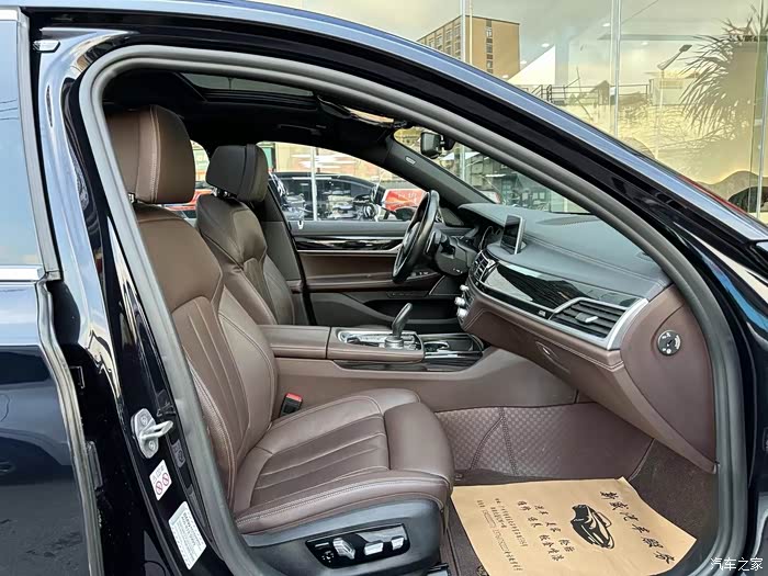 18年10月18款宝马730li领先m运动车架号35569