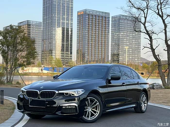 18年宝马525lim运动套件版仅52万公里全车原版