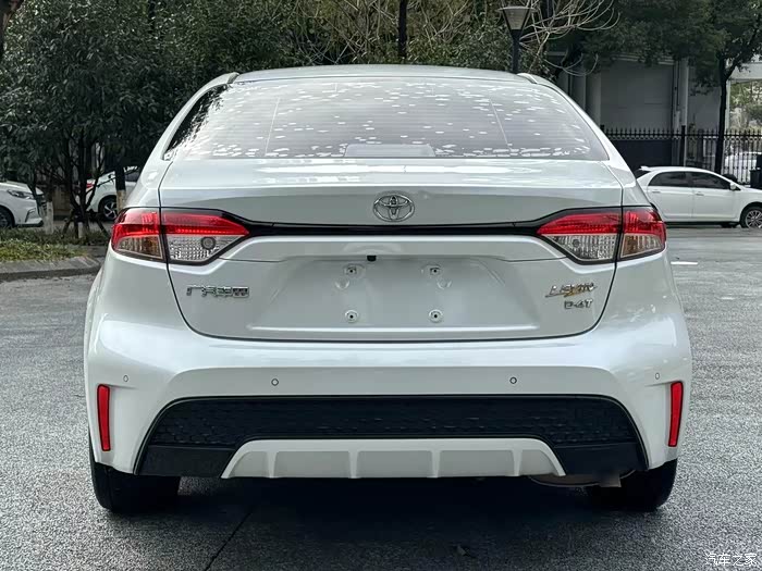 最新到店21年差根烟上牌顶配丰田雷凌全车原版实表3万公里