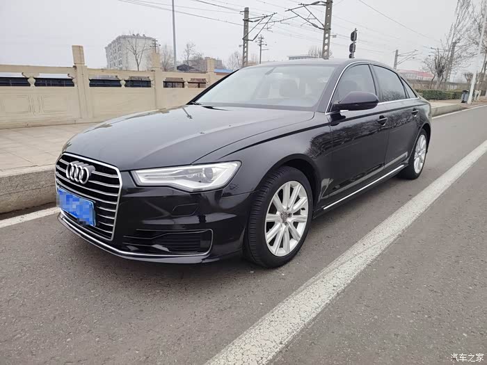 2016年奥迪a6l改款黑灯18t省油功率大不烧机油