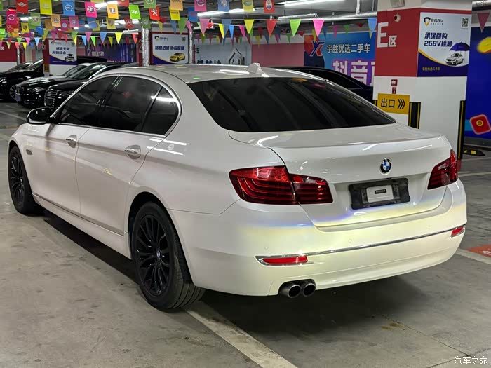 【图】出一台15年10月上牌宝马525li豪华, 白外棕内,一手原_宝马5系