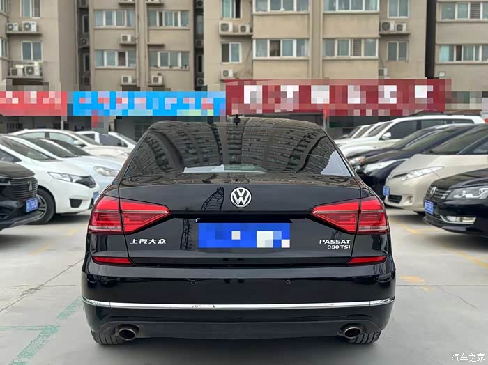 16年大众帕萨特18t自动尊荣私家一手原版8万公里