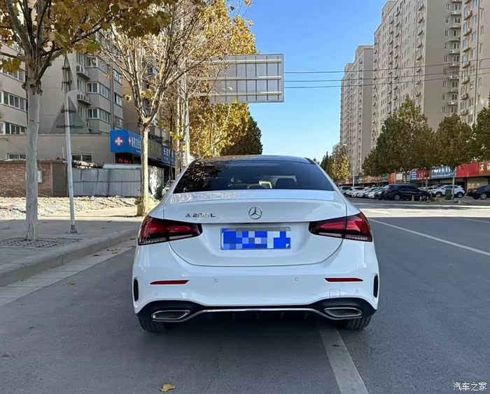 22年奔驰a200l配置到顶才跑18万公里原版原漆