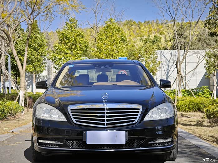 2011年11款奔驰s350l行驶16万多公里后排娱乐