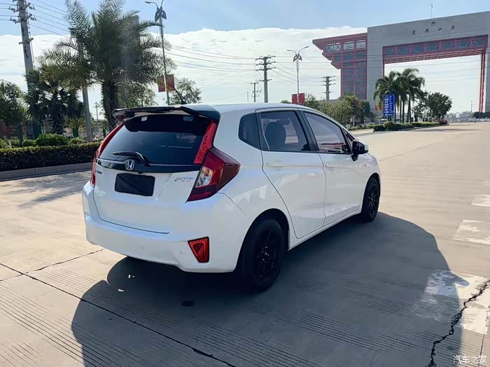 17年11月上牌本田飞度15地球梦发动机空间魔术师重要