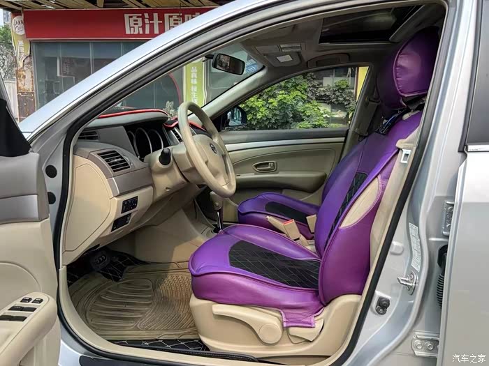 新到19年5月日产经典轩逸16自动波天窗车况极品全车