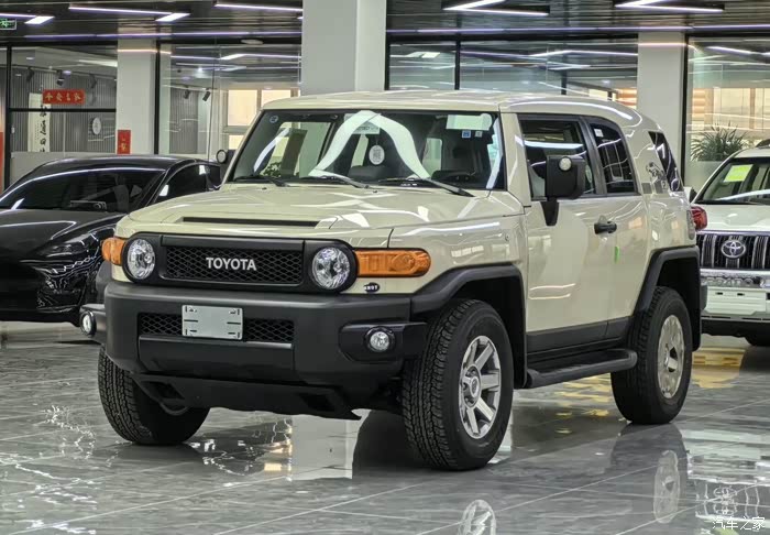 每天认识一辆车丰田fj酷路泽