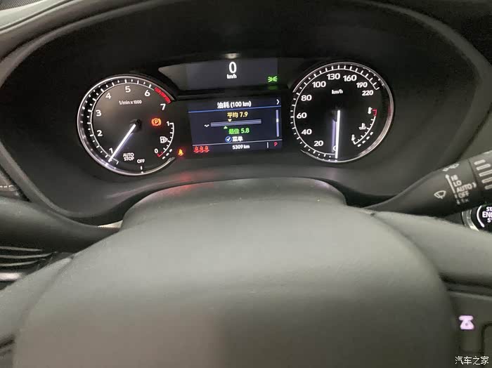 凯迪拉克xt4作为一款豪华suv这款车的价格真的很棒颜