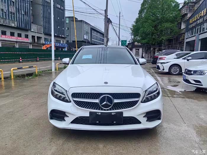 拿下19年7月奔驰c260l原版原漆嘎嘎新大极品车况