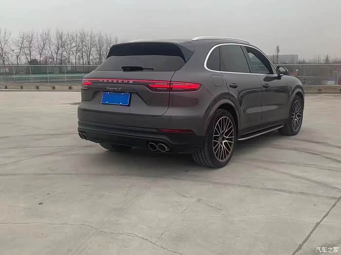 19年保时捷卡宴s原版原漆带车衣4万公里440p马力