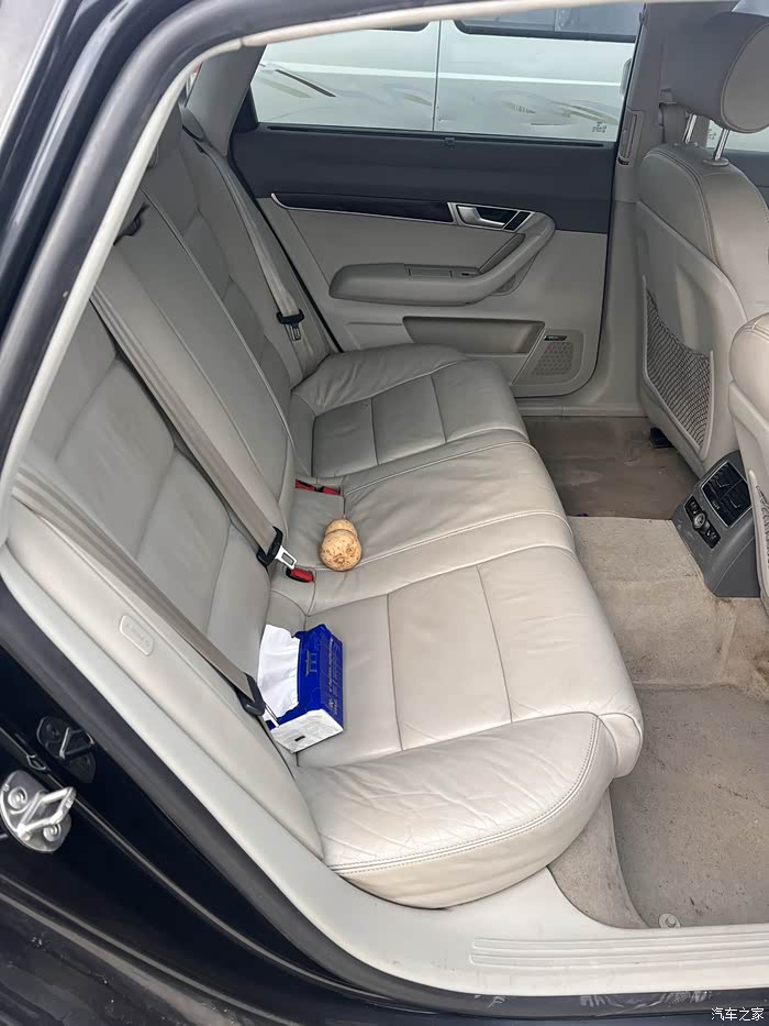 09年奥迪a624v6跑了15万公里四条新轮胎不