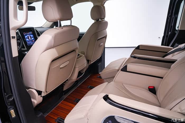 奔驰威霆2020款20t商务版7座上牌日期2