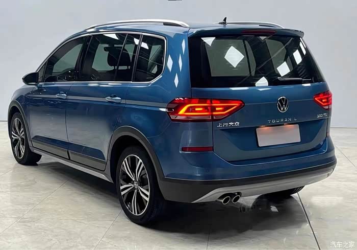 本人出售21款的大众途安20年11月上牌单位的一手到我名全