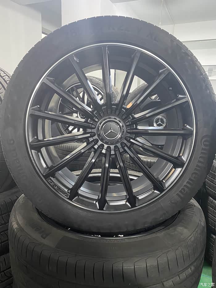22寸奔驰gls63黑武士原厂轮毂套件四个完好无损无磕碰