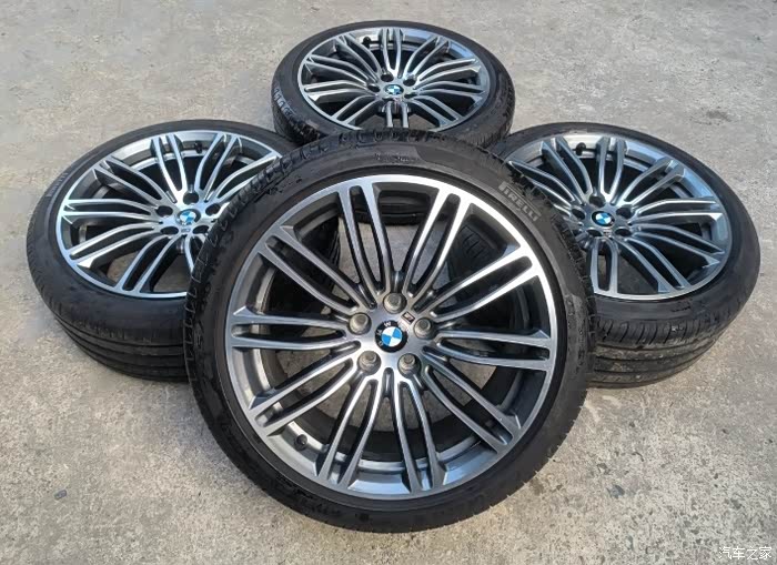 分享一套宝马5系轮毂19寸上车帅嘛