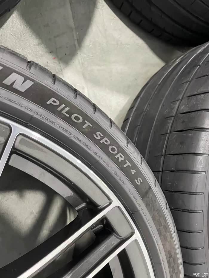 保时捷卡宴22寸原厂原装轮毂轮胎正品锻造拆车钢圈跑了300