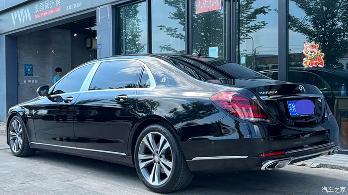 出15款奔驰迈巴赫s400