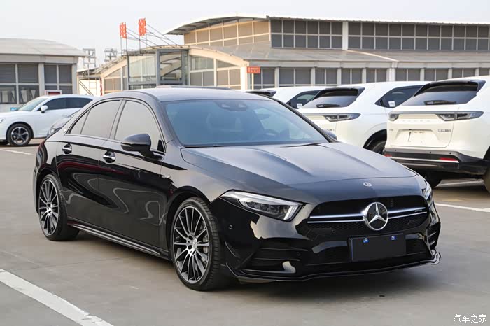 2022年3月奔驰amg a35l 4matic性能小钢炮