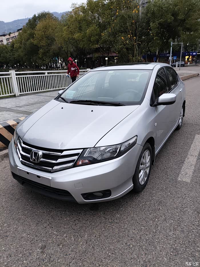 点击:>1|回复:>0锋范/锋范经典论坛>出2014年4月上牌本田锋范,6.