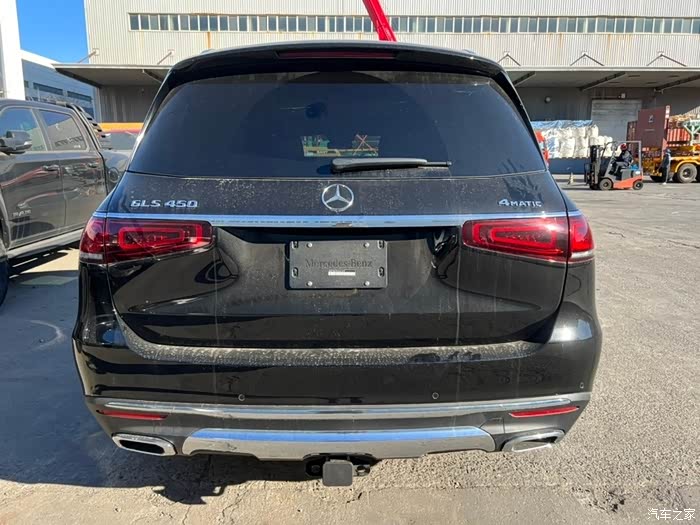 奔驰gls450 23款 6座 豪华包 雷测包