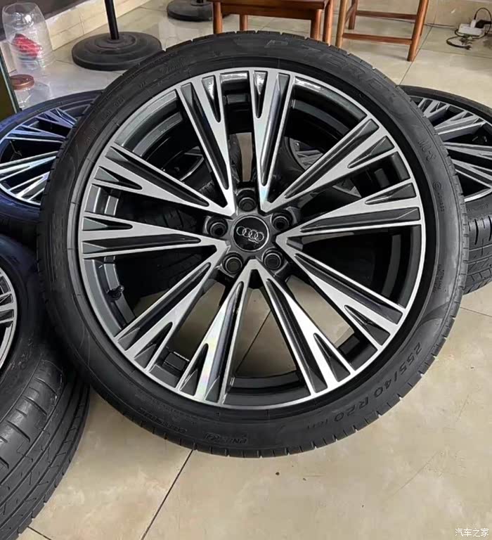 20寸奥迪a6l轮毂原厂拆下99成新一套