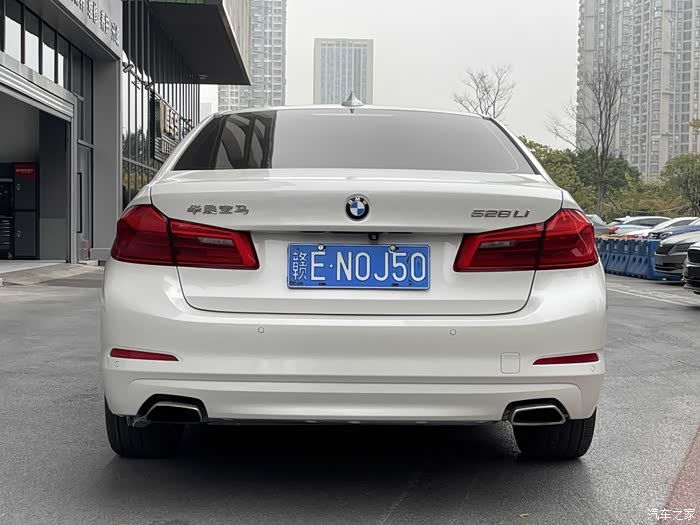 宝马5系2018款528li上市特别版2188