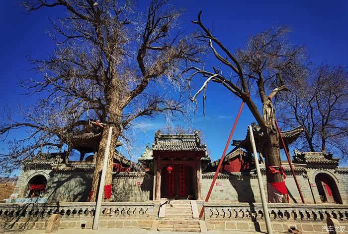 韩庄长城城墙斑驳敌楼厚重崇山峻岭中体验岁月沧桑