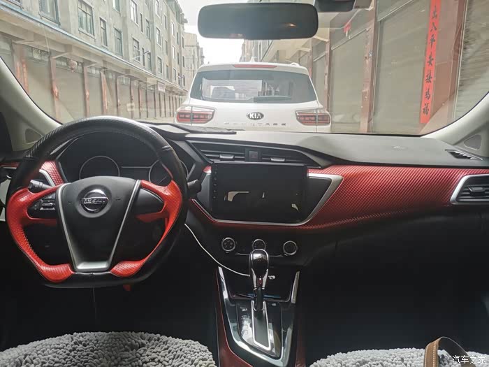 2018年12月份上牌的日产蓝鸟,1.6自动高配,带天窗,多