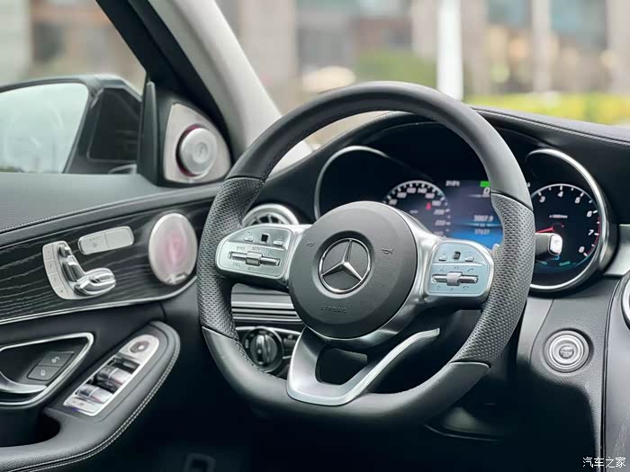 21款奔驰c260l星耀臻藏版21年5月上牌仅行驶3