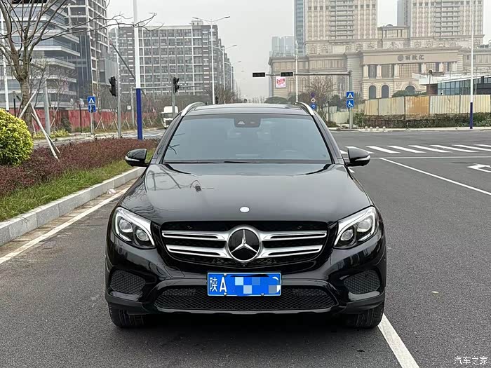 16年2月奔驰glc30020t四驱动感型245匹马力