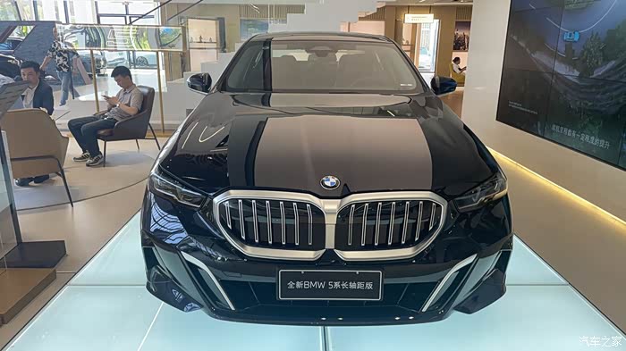 点击:>1|回复:>0宝马5系论坛>宝马530领先贷款不含利息落地41.