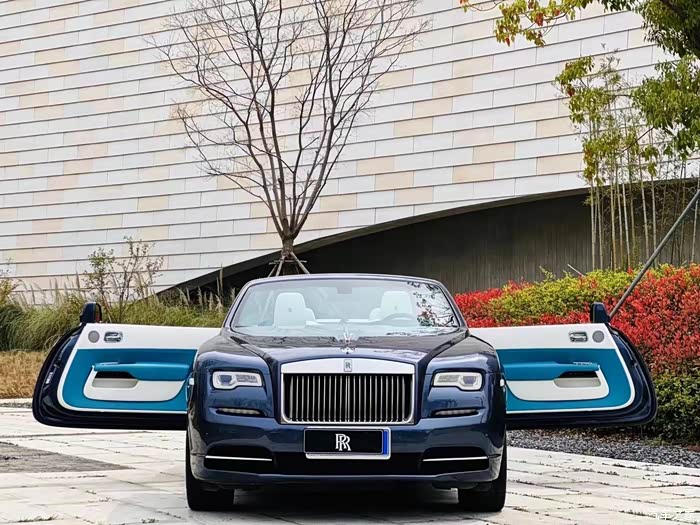 点击:>1|回复:>0劳斯莱斯论坛>劳斯17年曜影外蓝内绿松石五万公里精品